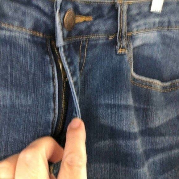 BUS STOP Jeans Medium Wash Distressed Skinny Raw Hem Stretch Jeans Juniors 9/29 - Picture 7 of 12